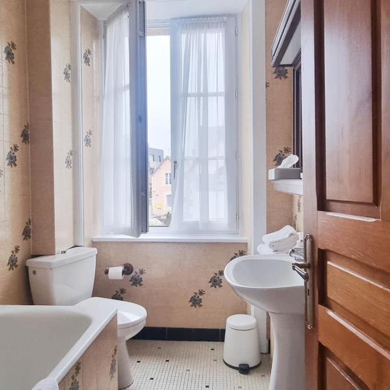 L'annexe de l'Hôtel de l'Europe - Family Room with Garden View - 17