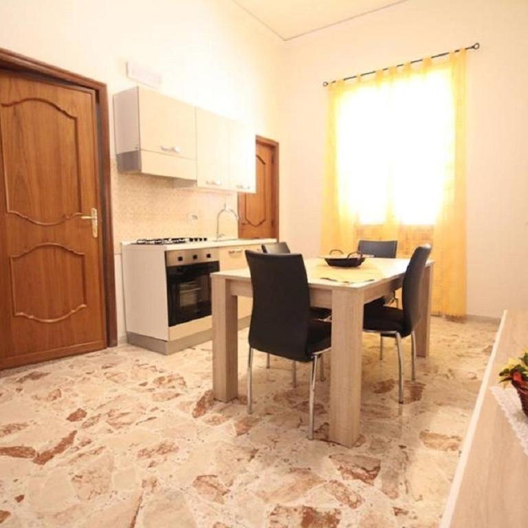 Le Tre Rose Di Mary - Appartamento con 1 Camera da Letto - 8
