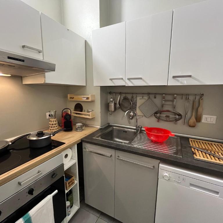 Giusti Flat - next to Cimitero Monumentale Castello Sforzesco - Appartamento con doccia - 5
