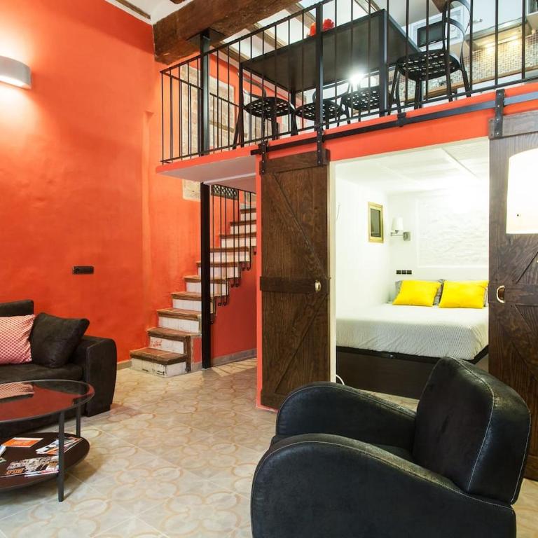 Next to Central Market, Cathedral and Town Hall - Two-Bedroom Apartment - 50