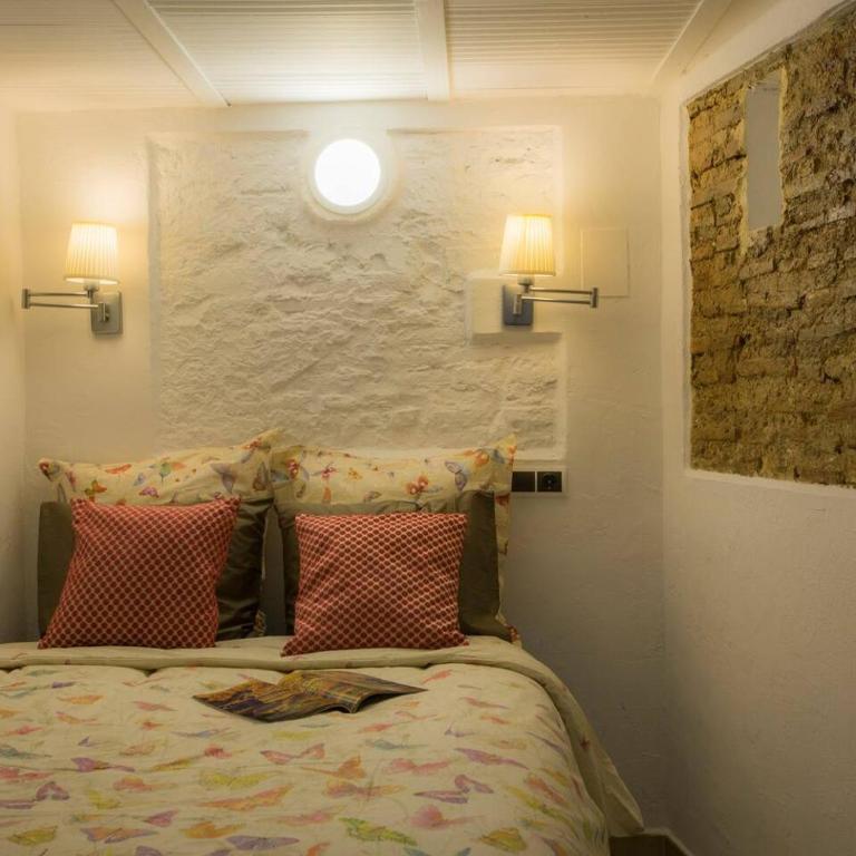 Next to Central Market, Cathedral and Town Hall - Two-Bedroom Apartment - 13