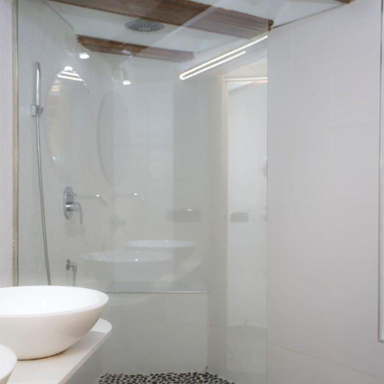Next to Central Market, Cathedral and Town Hall - Two-Bedroom Apartment - 16