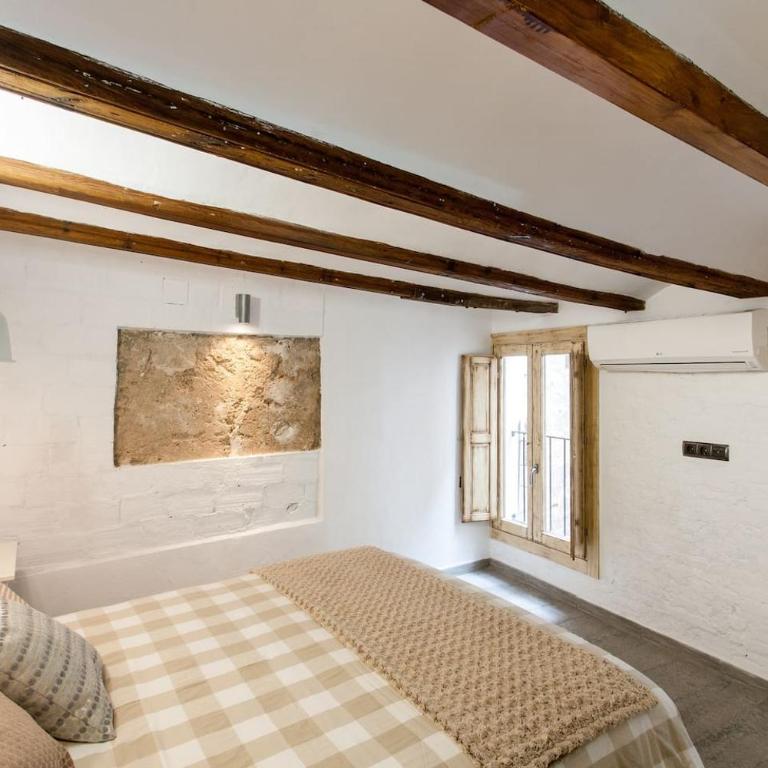Next to Central Market, Cathedral and Town Hall - Two-Bedroom Apartment - 65