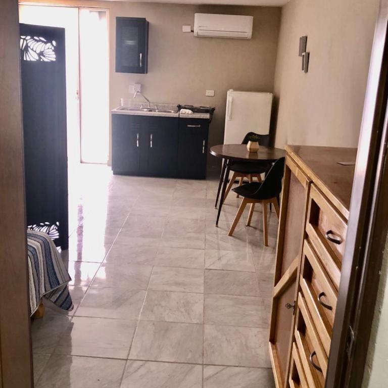 Olímpica - Room Plata - 5 Min Malecón - Two-Bedroom House - 5