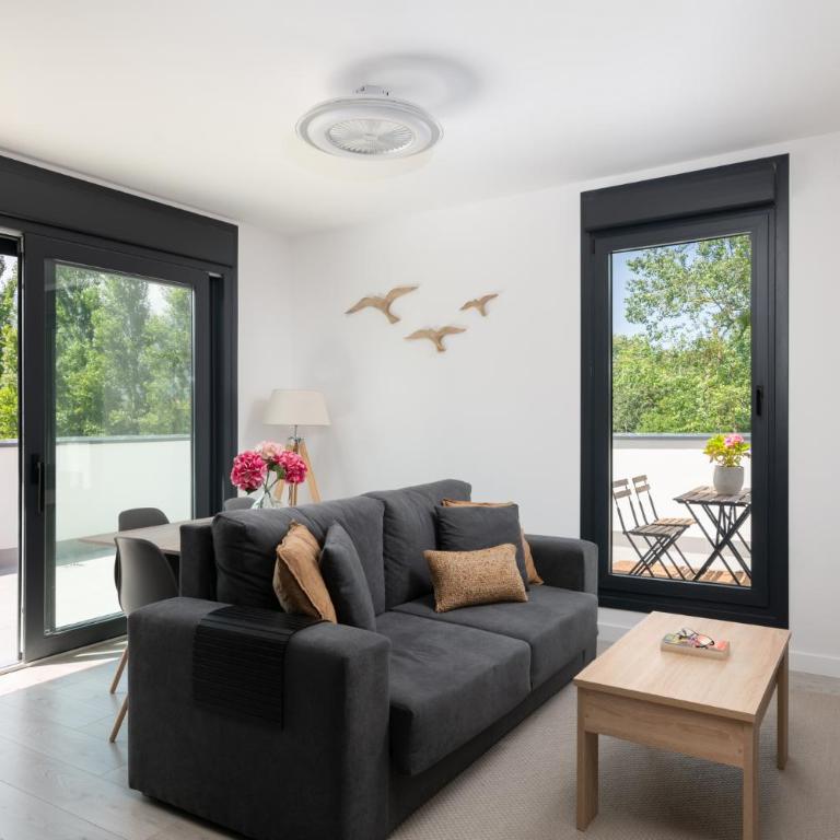Ático en Llanes con gran terraza, piscina y pista de paddel - Two-Bedroom Apartment - 15