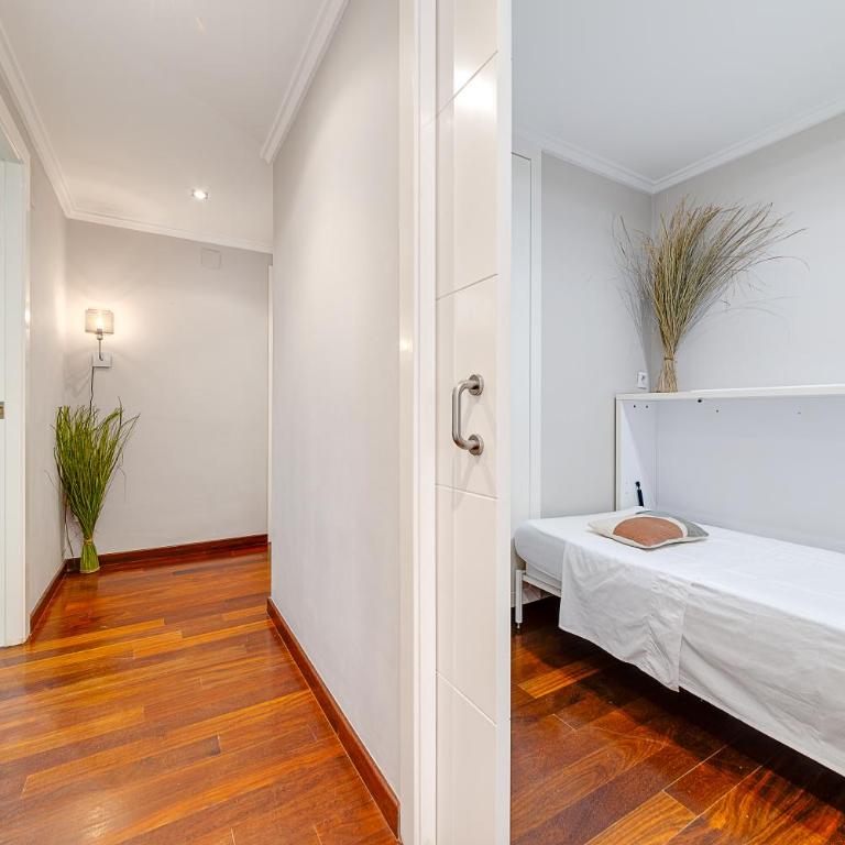 HB Apartments - Mercado Central - Rambla Alicante - La Suite de la Playa - Two-Bedroom Apartment - 22