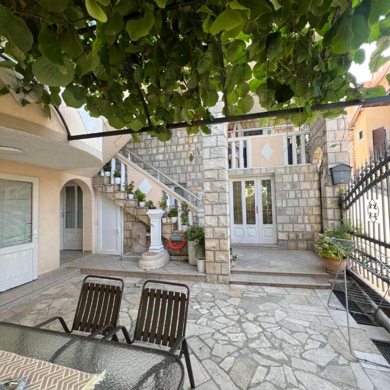 Apartments Moracanin - Apartman - 2