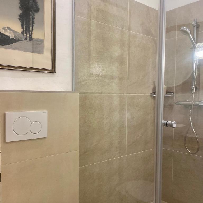 Villa Gabriela Boutique Pension in Pörtschach - Deluxe Doppelzimmer mit Balkon - 1