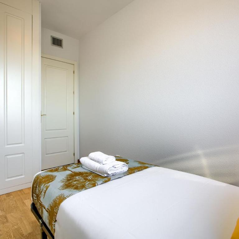Charming Madrid Airport - Apartment - 3