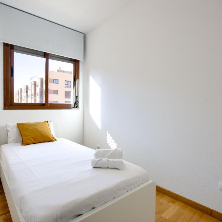 Charming Madrid Airport - Apartment - 13
