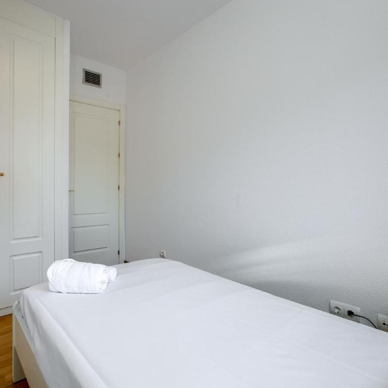 Charming Madrid Airport - Apartment - 12