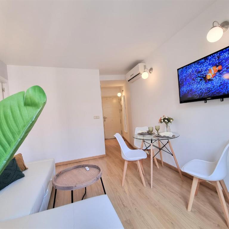 Apartamentos San Isidro - Apartment with Balcony - 3