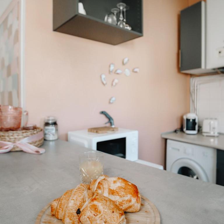 Coquillages et crustacés, vidéoprojecteur baignoire îlot chez Ivona Vacances - Appartement 1 Chambre - 21
