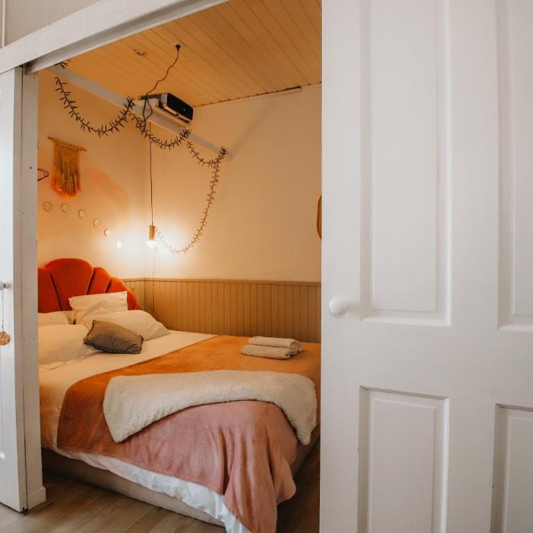 Coquillages et crustacés, vidéoprojecteur baignoire îlot chez Ivona Vacances - Appartement 1 Chambre - 27