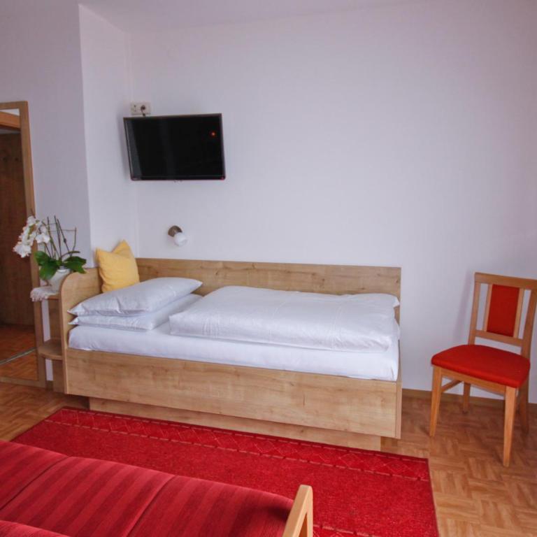 Pension Vocario - Familienzimmer mit Balkon - 1