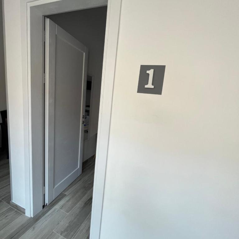 MaLuNa - Deluxe Double Room with Balcony - 4