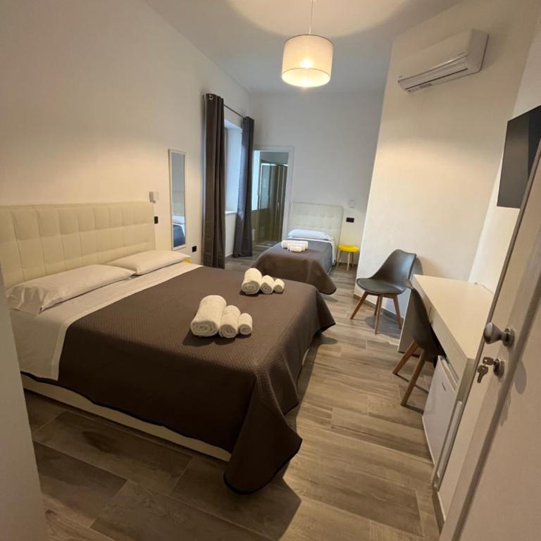 MaLuNa - Double Room with Private Bathroom - 2
