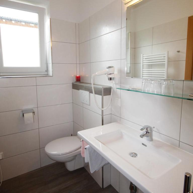 Pension Vocario - Familienzimmer mit Balkon - 5