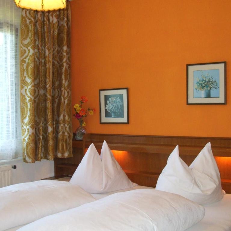 Pension Brönimann - Doppelzimmer mit Balkon und Seeblick - 4
