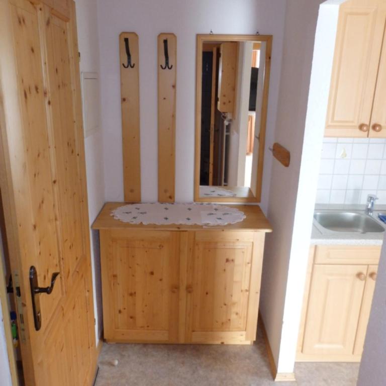 Apartments Haus Steinbock - Apartment mit 2 Schlafzimmern und Balkon - 3