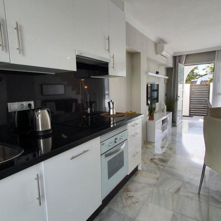 Nice Duplex Home, Marbella, See View, Hotel Resort - Two-Bedroom Apartment - 6