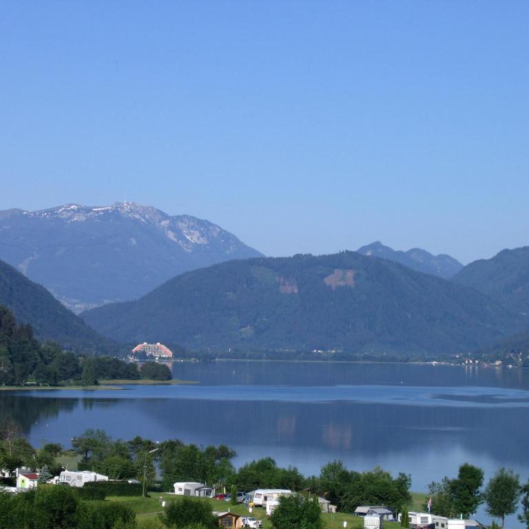 Pension Brönimann - Doppelzimmer mit Balkon und Seeblick - 3