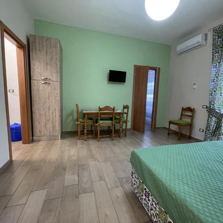 Namastè Apartments Agrigento - Camera Familiare con Bagno Privato - 10