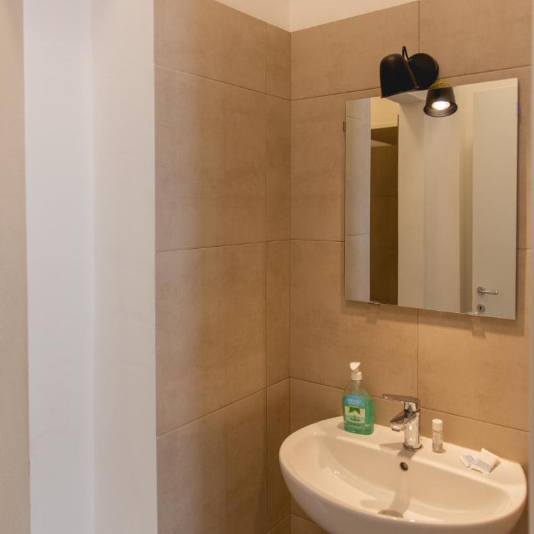 Big Apartment Outside Ztl Zone - Appartamento - 8