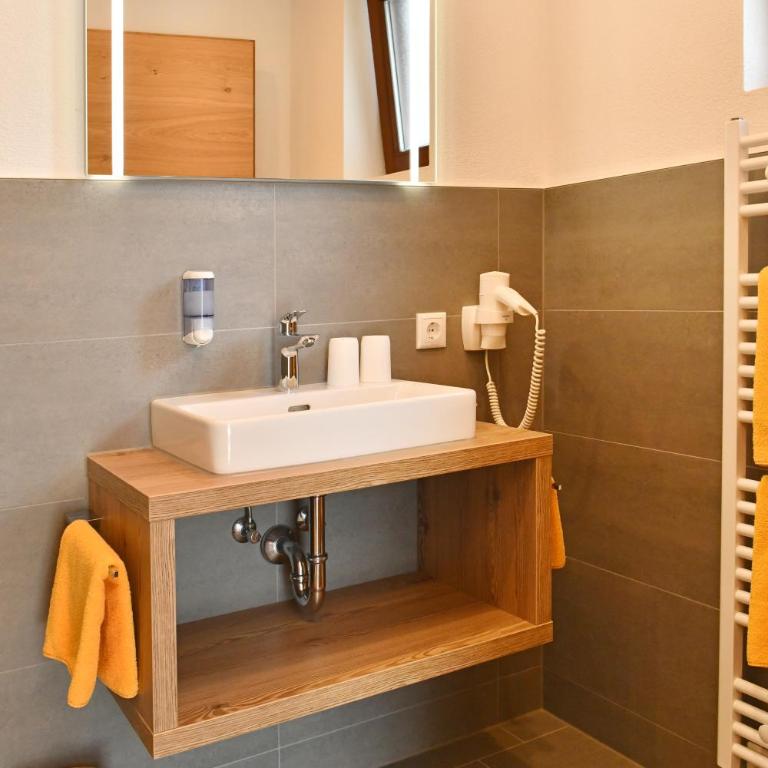 Pension Eichenheim - Standard Vierbettzimmer - 12