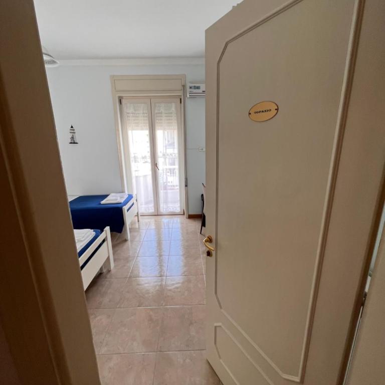 B&B Kalypso - Camera Deluxe Doppia con Letti Singoli - 2