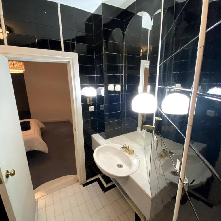Elegant full apartment overlooking Plaza Mayor - Apartment - 11