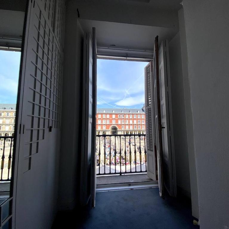 Elegant full apartment overlooking Plaza Mayor - Apartment - 4