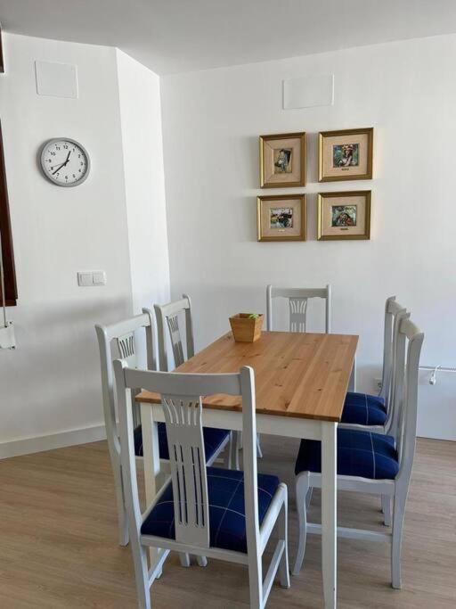 Luminoso y céntrico Llanes - Two-Bedroom Apartment with City View - 14