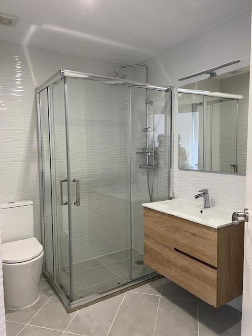 Luminoso y céntrico Llanes - Two-Bedroom Apartment with City View - 16
