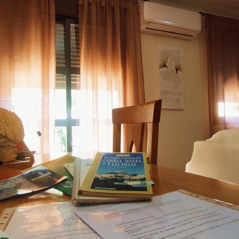 ALOJAMIENTO YOLANDA CAZORLA - Two-Bedroom House - 24