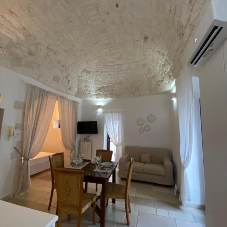 Sav40 - Two-Bedroom Apartment - 16
