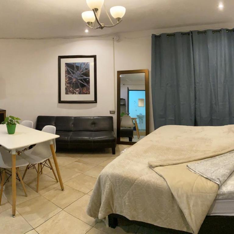 Suites Apodaca - Twin Room with Private Bathroom - 8