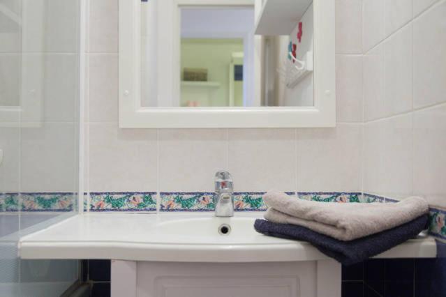 2-Bedroom Apartment Steps from Débarquement Beach with Pool - Maison 2 Chambres - 8