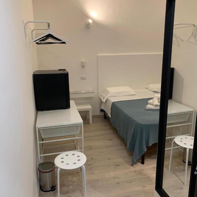 Enjoy Tropea Accomodation - Double Room with Private Bathroom - 1