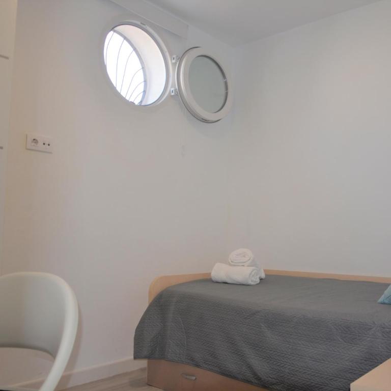 Espectacular piso en la misma plaza del Mentidero. - Apartamento de 3 dormitorios - 24