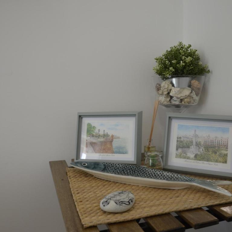 Espectacular piso en la misma plaza del Mentidero. - Apartamento de 3 dormitorios - 5