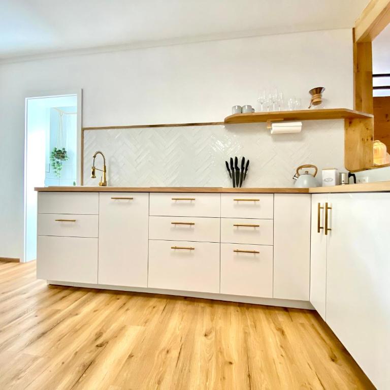 Gruppenapartment auf Wohnmobilstellplatz I Hund - Apartment mit 1 Schlafzimmer - 14