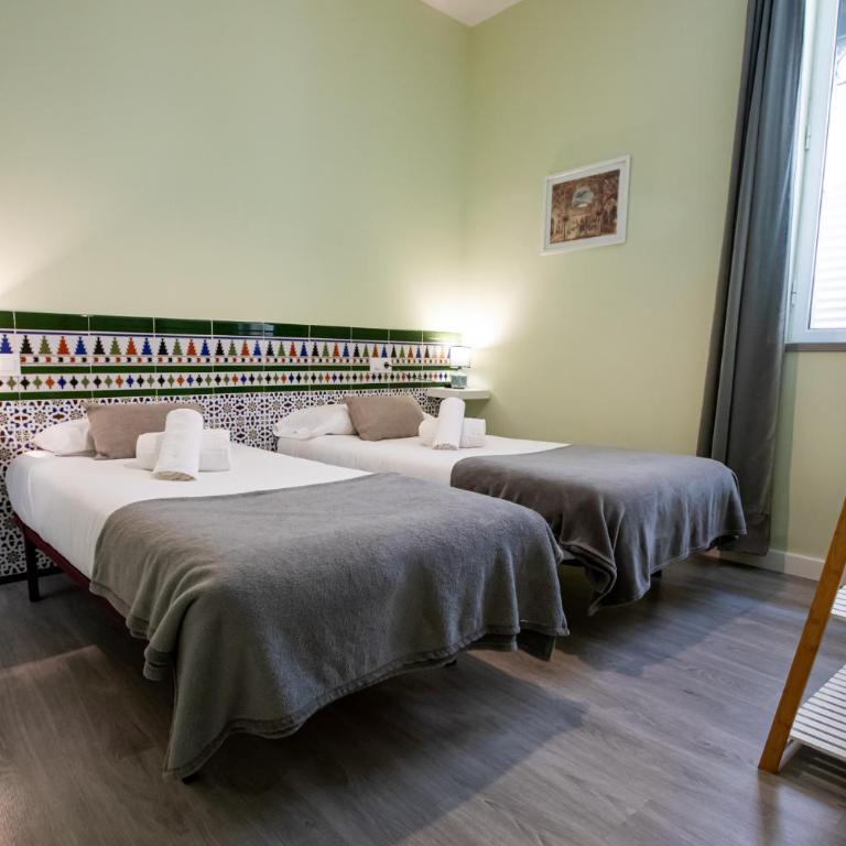 Apartamentos Doña Concha - Two-Bedroom Apartment with two bathrooms in ground floor, with access to a shared terrace - 5