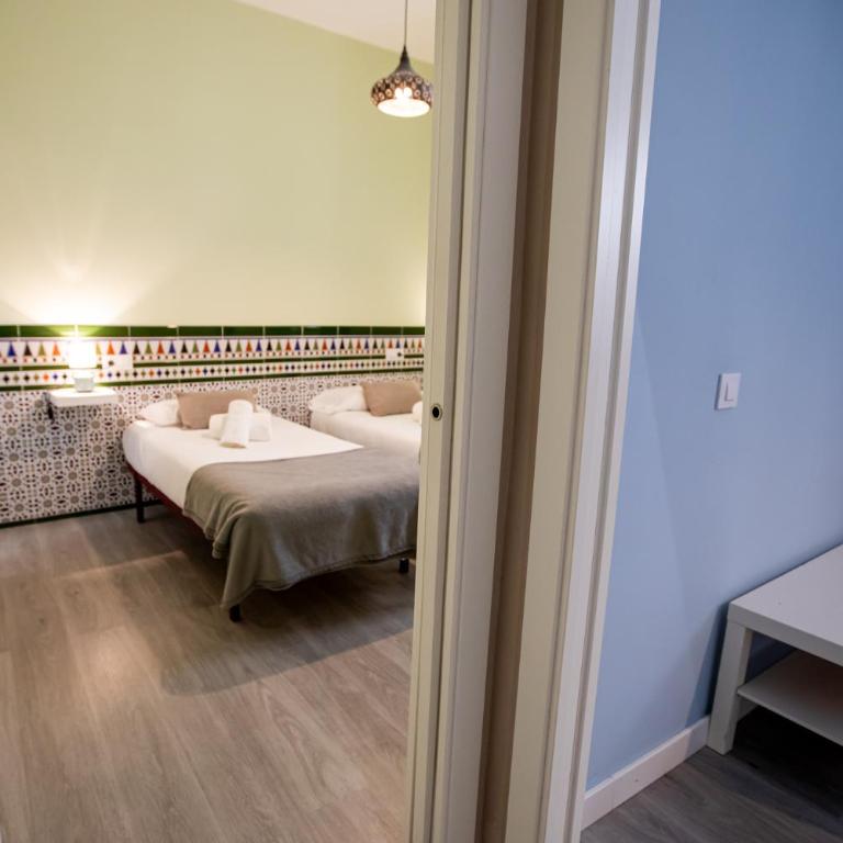 Apartamentos Doña Concha - Two-Bedroom Apartment with two bathrooms in ground floor, with access to a shared terrace - 9