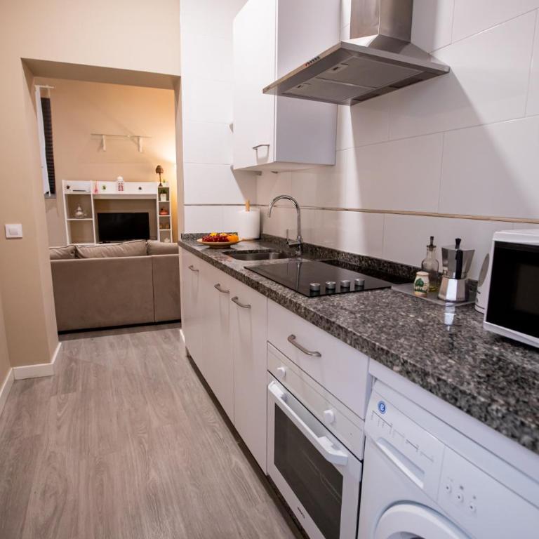 Apartamentos Doña Concha - Two-Bedroom Apartment with two bathrooms in ground floor, with access to a shared terrace - 11