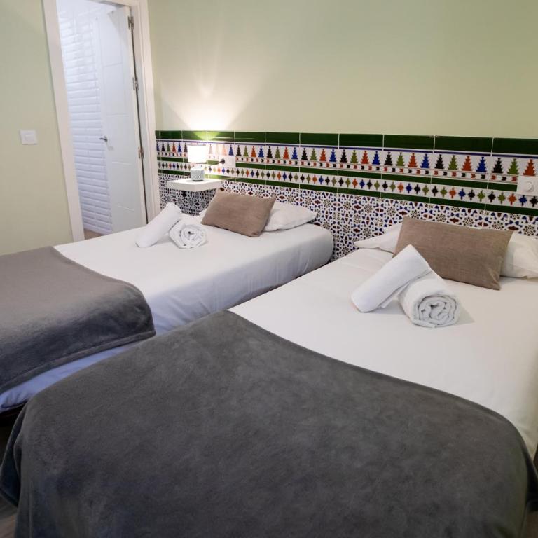 Apartamentos Doña Concha - Two-Bedroom Apartment with two bathrooms in ground floor, with access to a shared terrace - 30