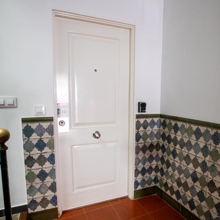 Apartamentos Doña Concha - Two-Bedroom Apartment with two bathrooms in ground floor, with access to a shared terrace - 36