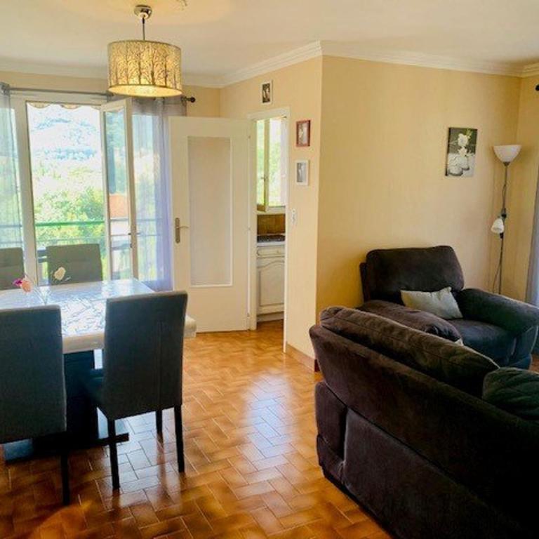 Appartement F3, 4 Couchages, Balcon, Wi-Fi, Garage, Ascenseur, Proche Centre et Cures, Amélie-les-Bains - Appartement 2 Chambres - 4