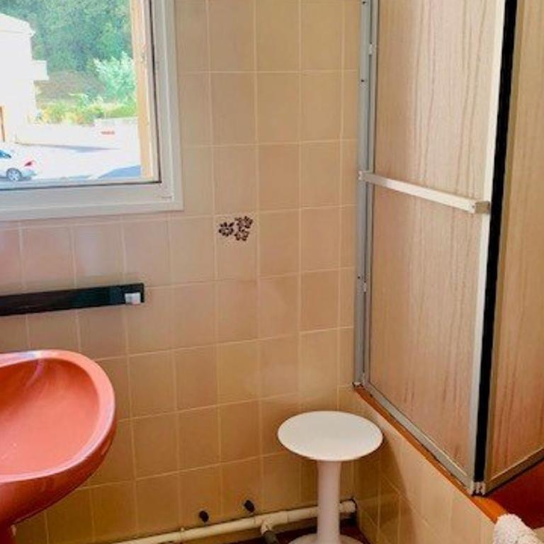 Appartement F3, 4 Couchages, Balcon, Wi-Fi, Garage, Ascenseur, Proche Centre et Cures, Amélie-les-Bains - Appartement 2 Chambres - 12