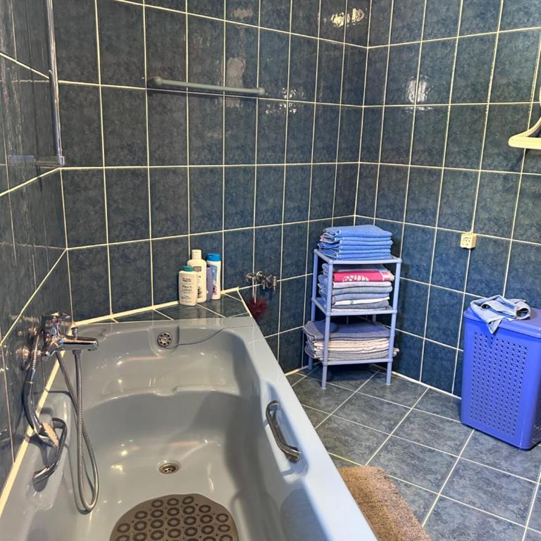 Guesthouse Centro - Three-Bedroom Premium Apartment - 13